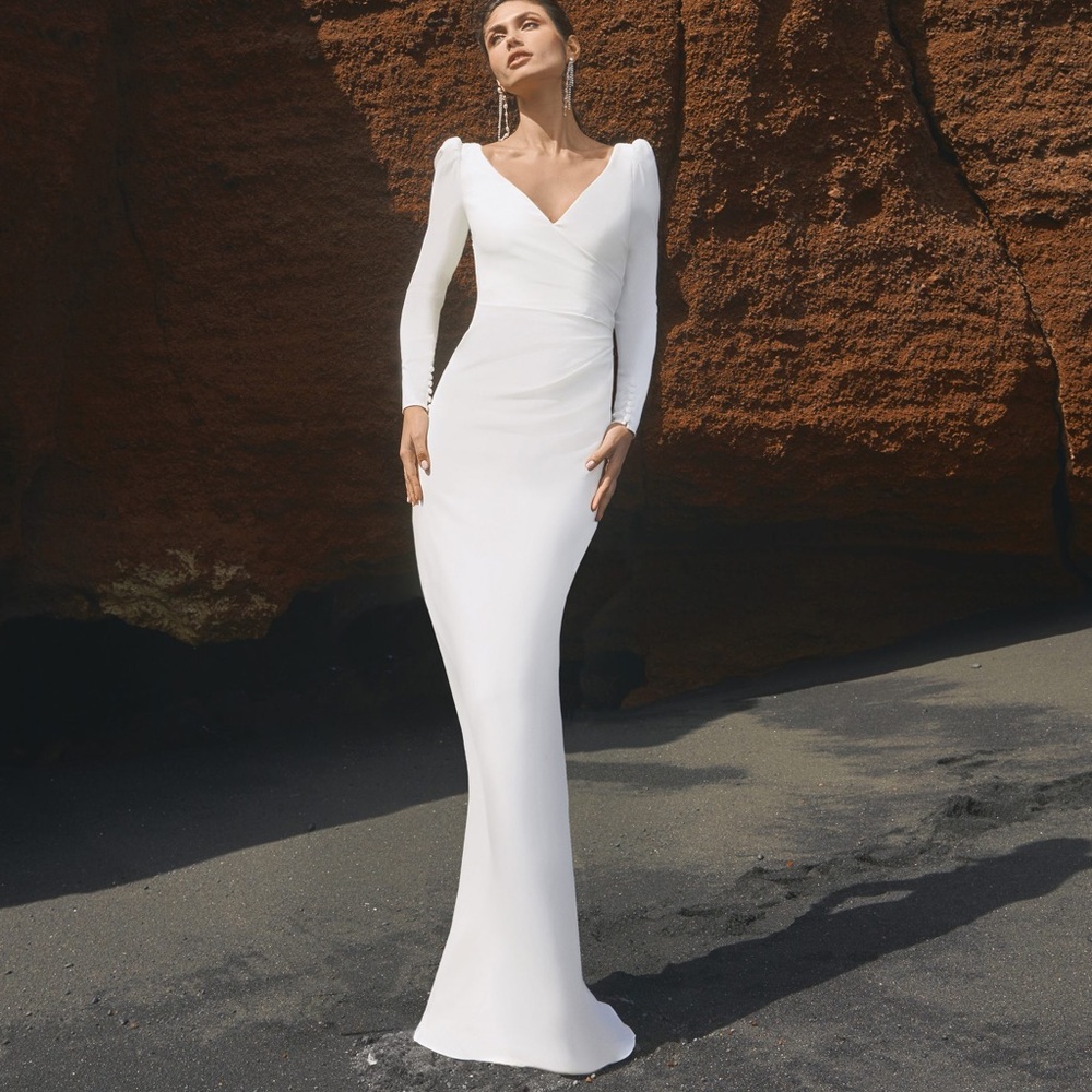 Pronovias Pulpit Bridal Sz 8 Long Sleeve Wedding Dress 👰🏼‍♀️ Lace Back